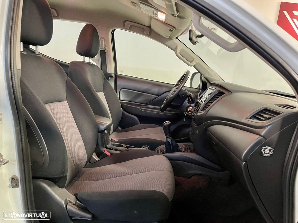 Mitsubishi L200 2.3 DI-D Strakar CD Intense 4WD - 12