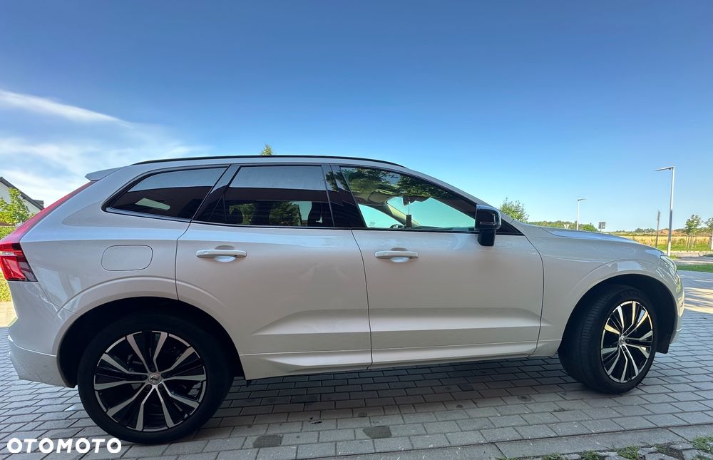 Volvo XC 60 B5 B AWD Plus Dark - 5