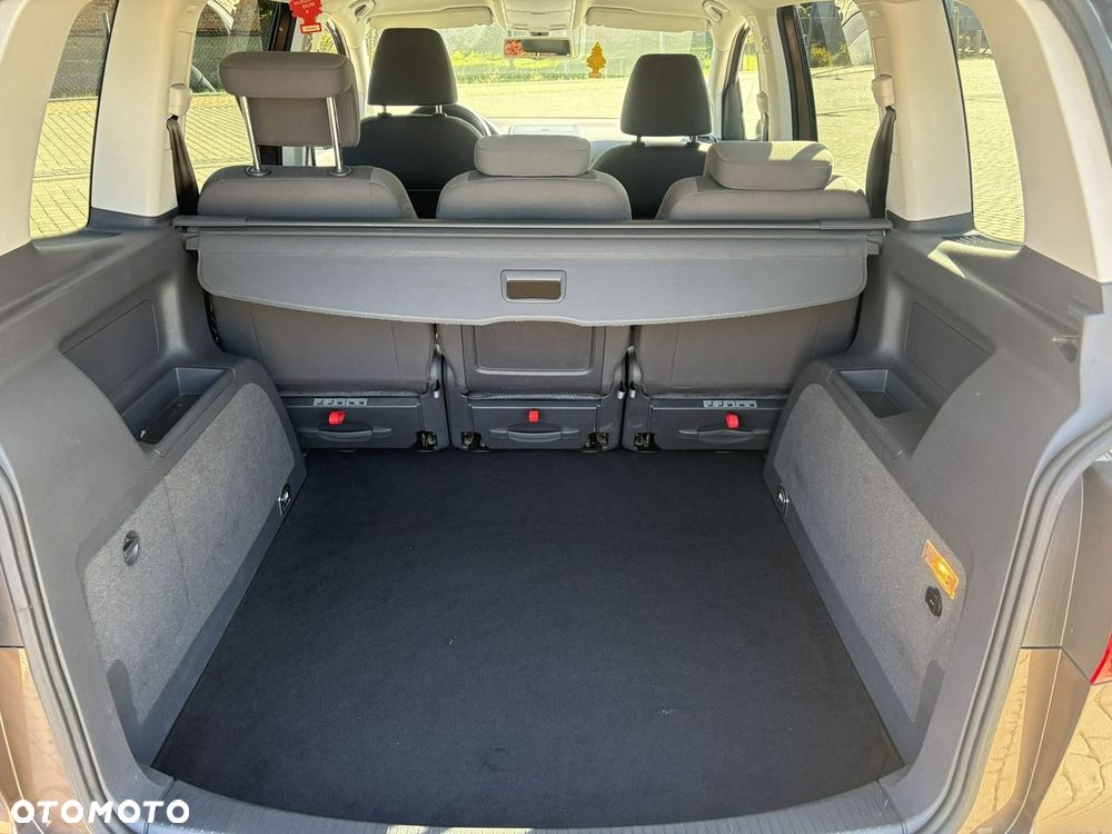 Volkswagen Touran 1.6 TDI DPF BlueMot Comfortline - 12