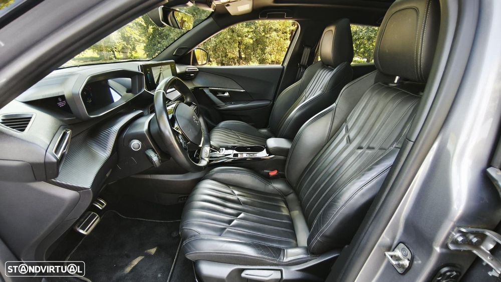 Peugeot e-2008 50 kWh GT - 61
