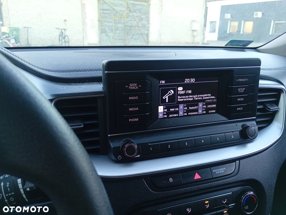 Kia Ceed 1.6 CRDi SCR M - 22