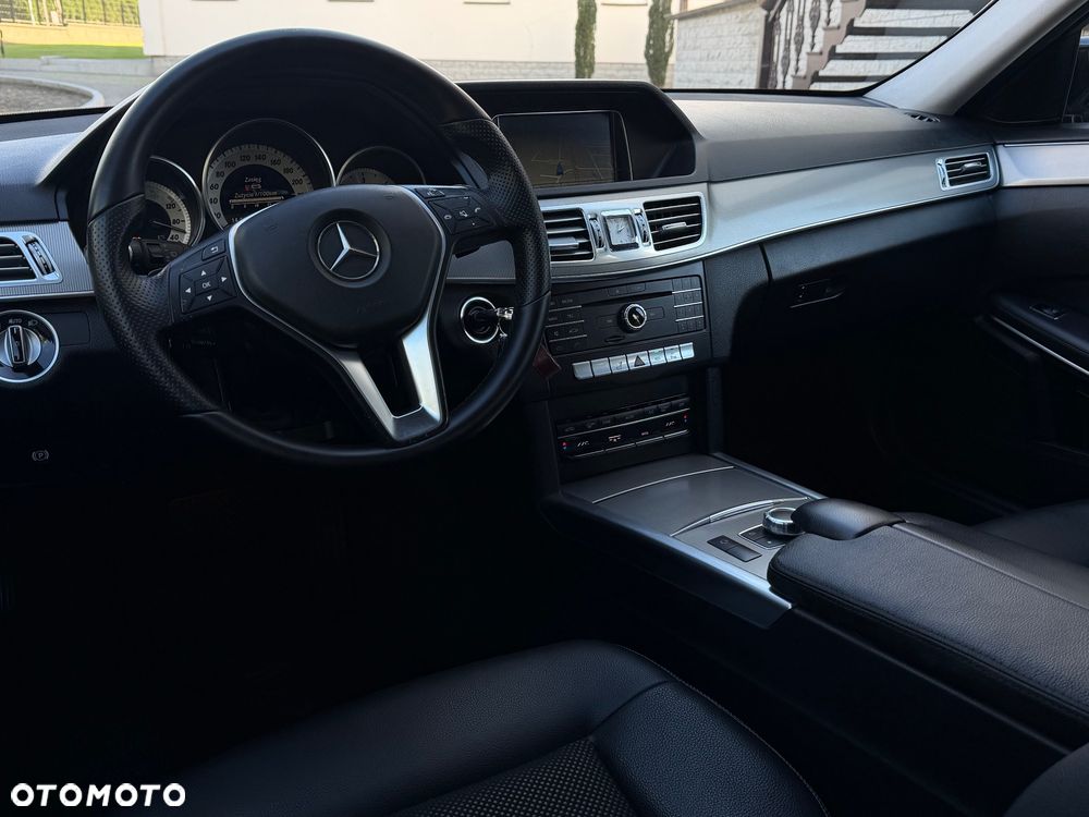 Mercedes-Benz Klasa E 250 BlueTEC 4Matic 7G-TRONIC Avantgarde - 23