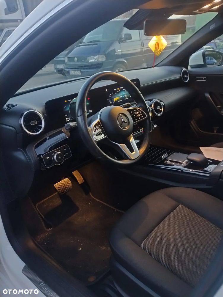 Mercedes-Benz CLA 200 4-Matic Progressive 8G-DCT - 8