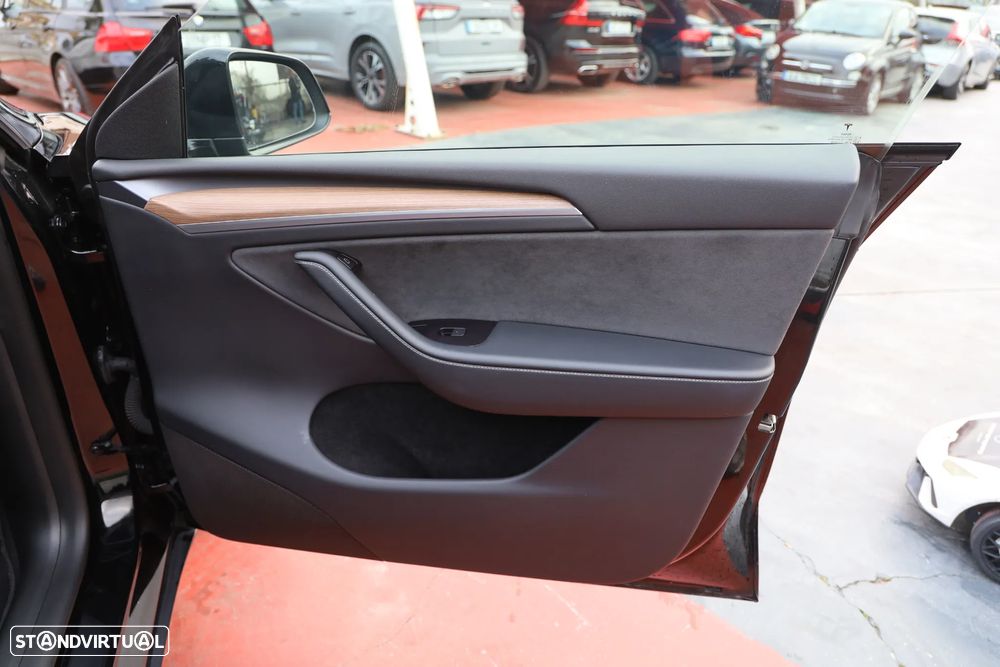 Tesla Model Y Performance Tração Integral - 9