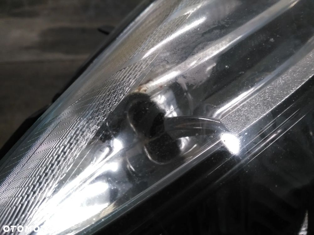 lampy przednie renault clio IV 4 - 3