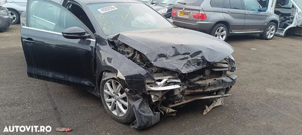 Dezmembrari / Dezmembrez VW Jetta 4 162 1.6 TDI CAYC cutie viteze manuala 5 trepte cod culoare LC9X - 1