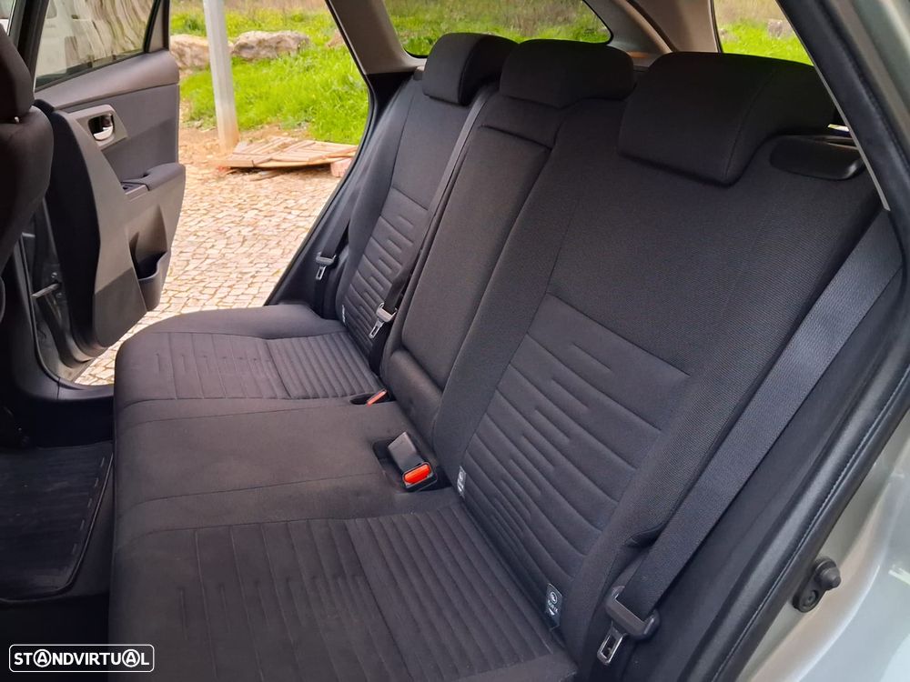 Toyota Auris Touring Sports 1.4 D-4D Comfort - 16
