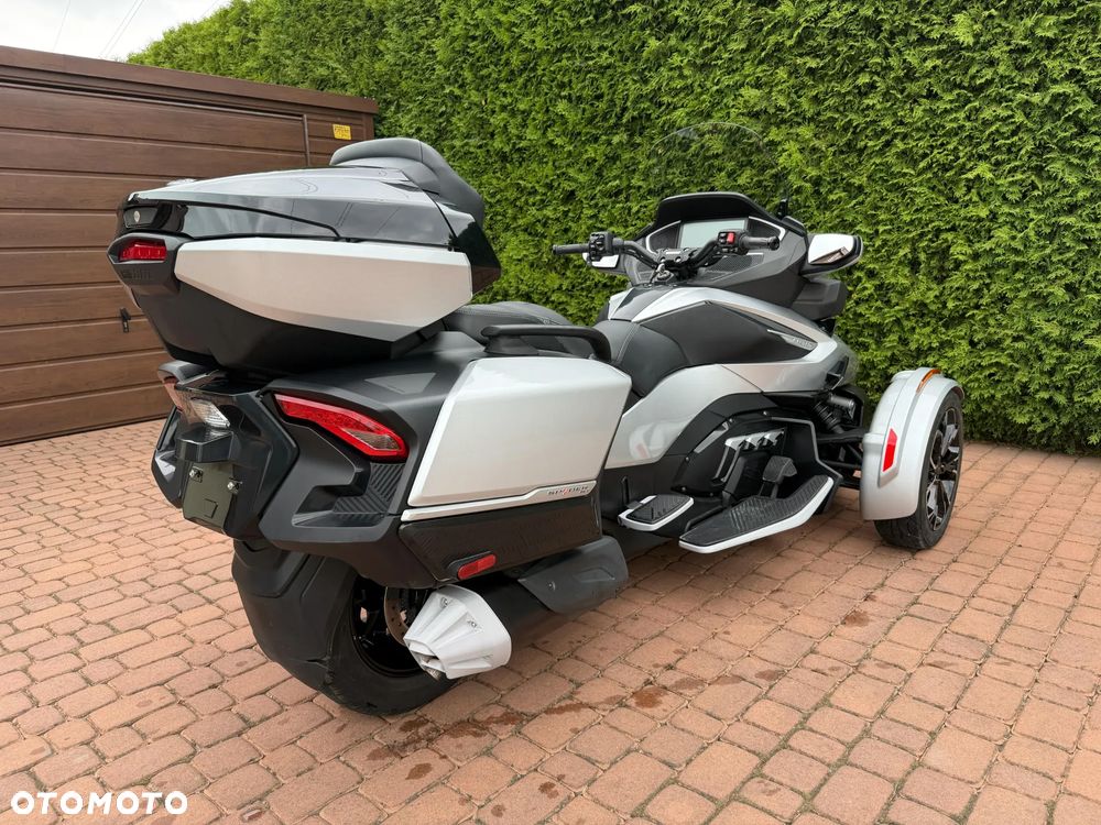 Can-Am Spyder - 4