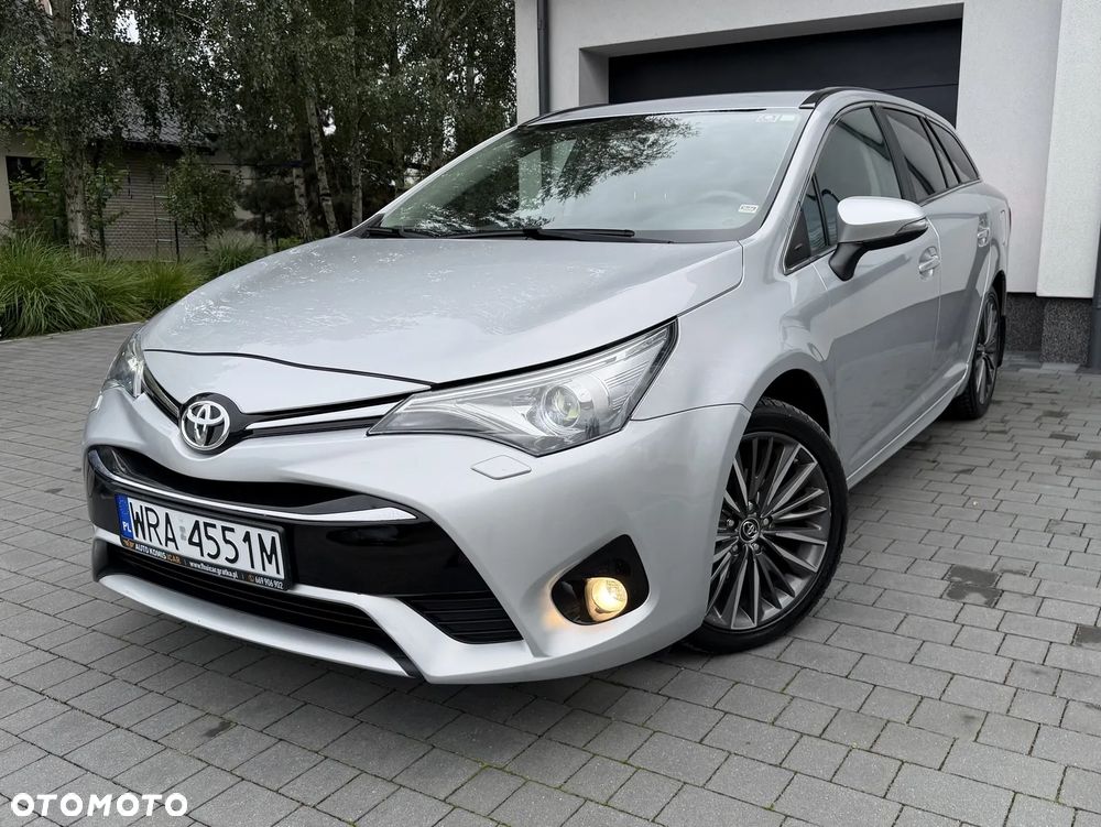 Toyota Avensis 1.8 Premium - 1