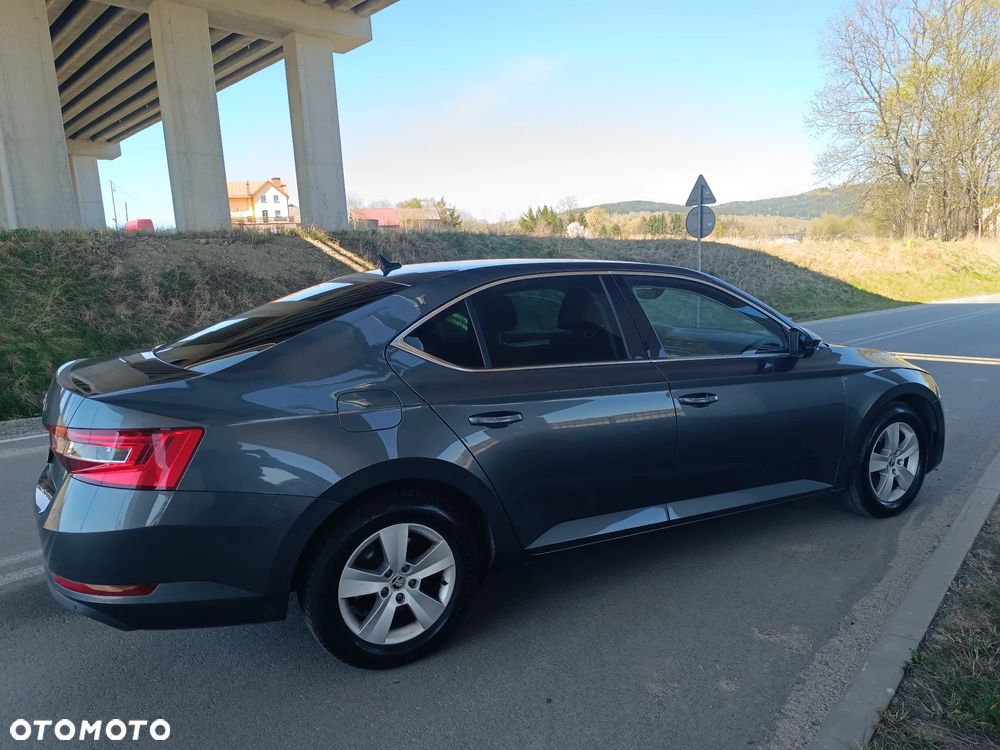 Skoda Superb 2.0 TDI DSG Active - 13