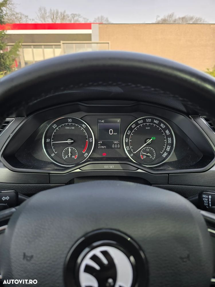 Skoda Superb 2.0 TDI DSG 4X4 Ambition - 9