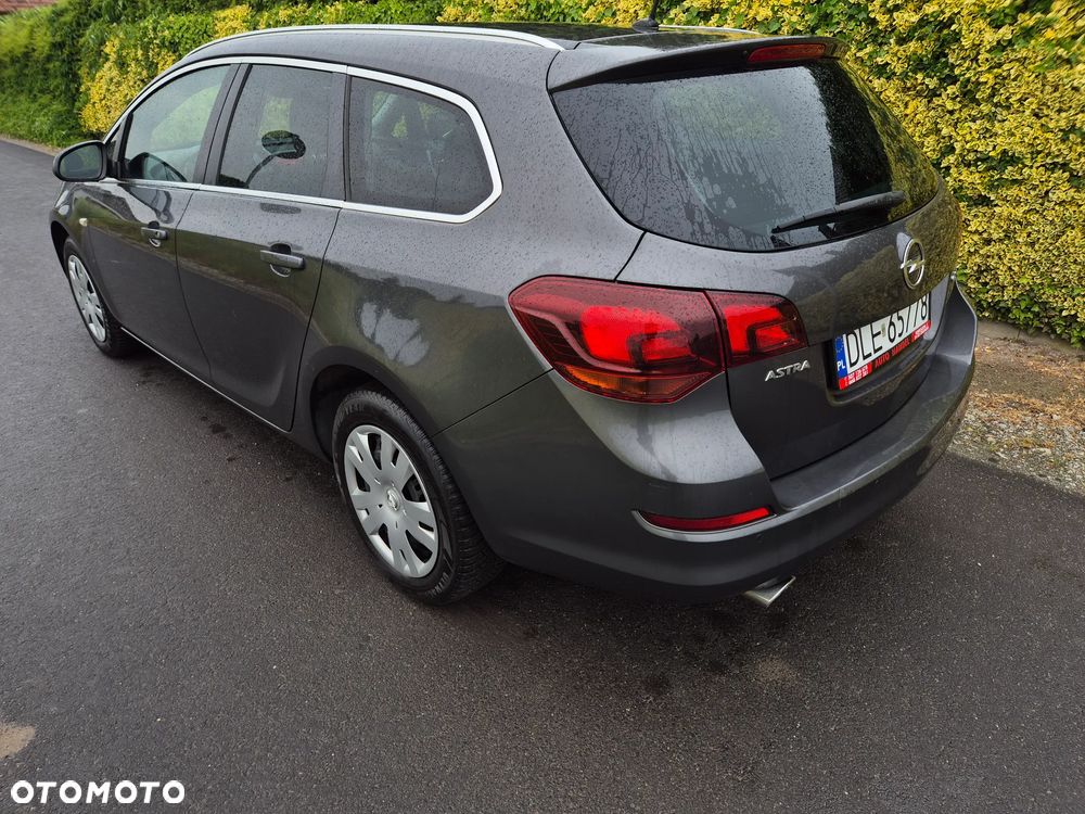 Opel Astra 2.0 CDTI Exklusiv - 5
