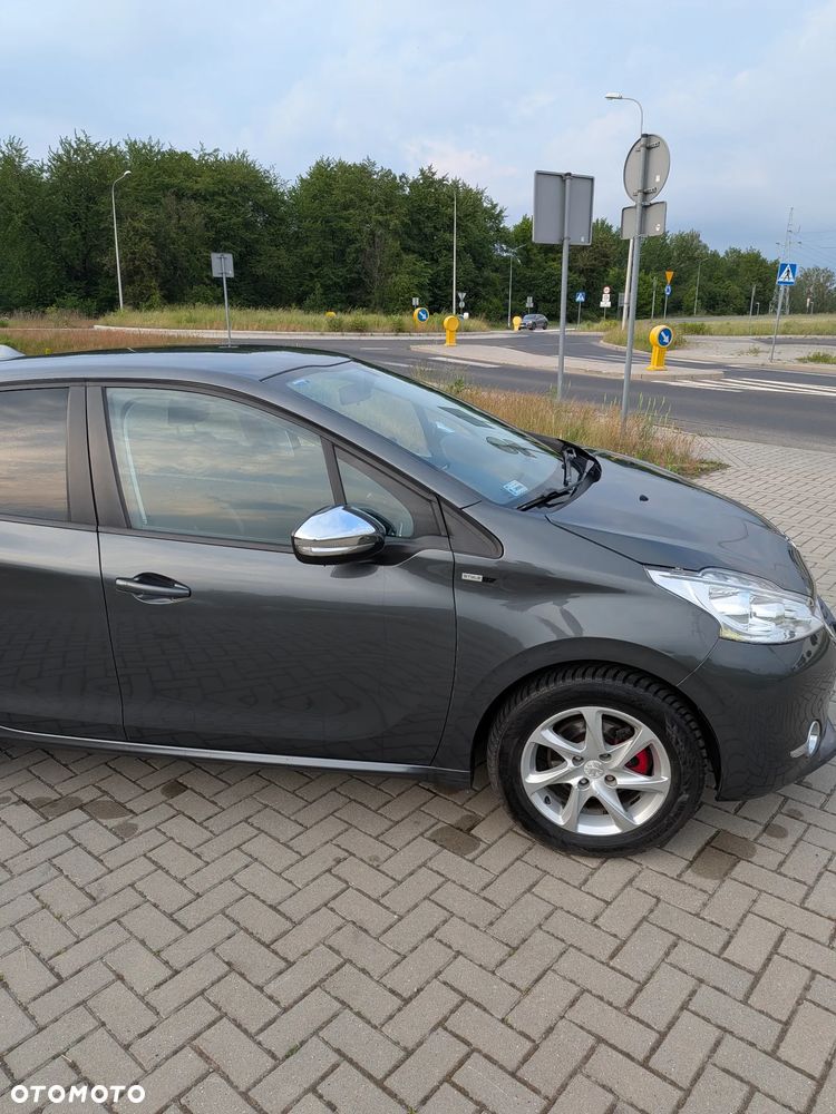 Peugeot 208 1.2 PureTech Style - 8