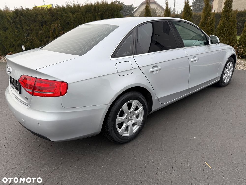 Audi A4 Limousine - 6