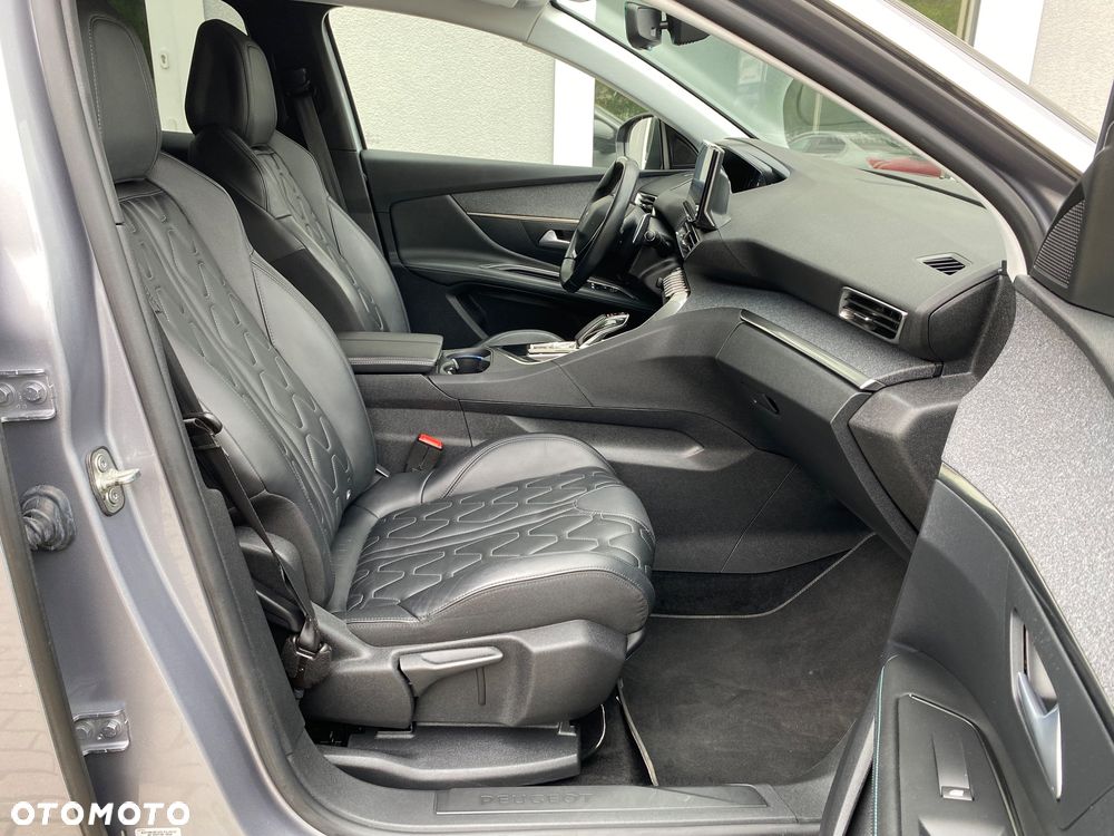 Peugeot 3008 1.6 PureTech Hybrid PHEV Allure Pack S&S EAT8 - 26