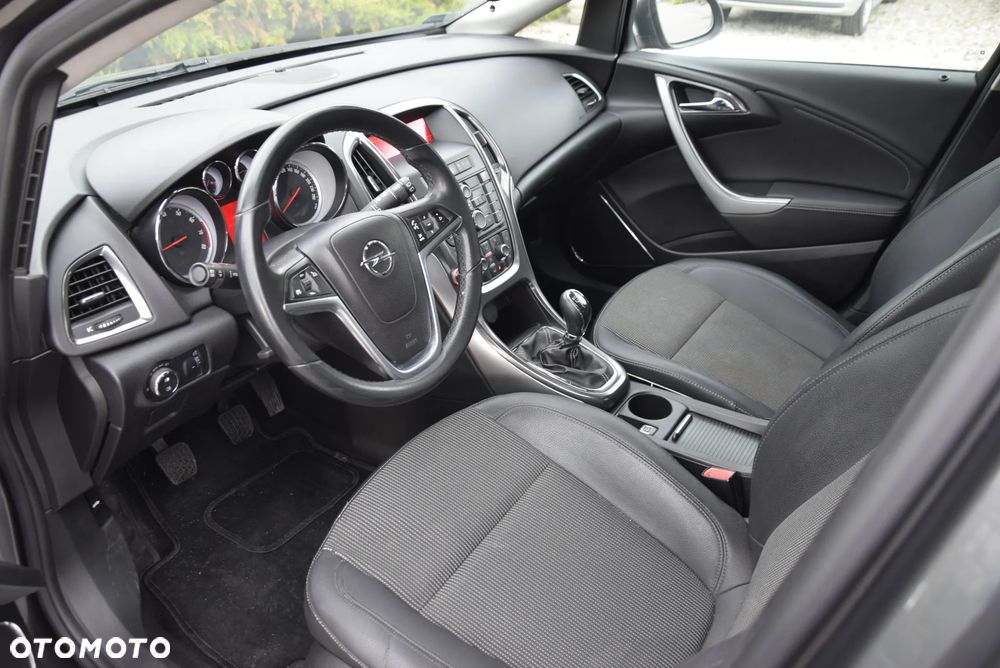 Opel Astra 1.6 Enjoy EU6 - 29