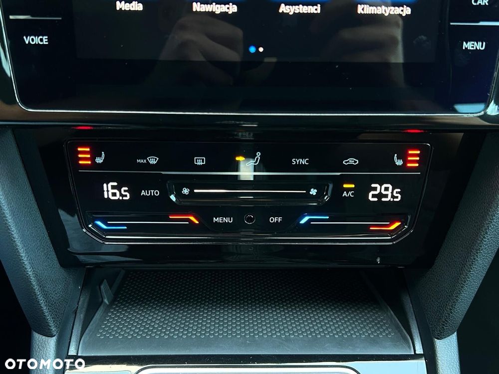 Volkswagen Passat Variant 1.5 TSI EVO Business DSG - 26