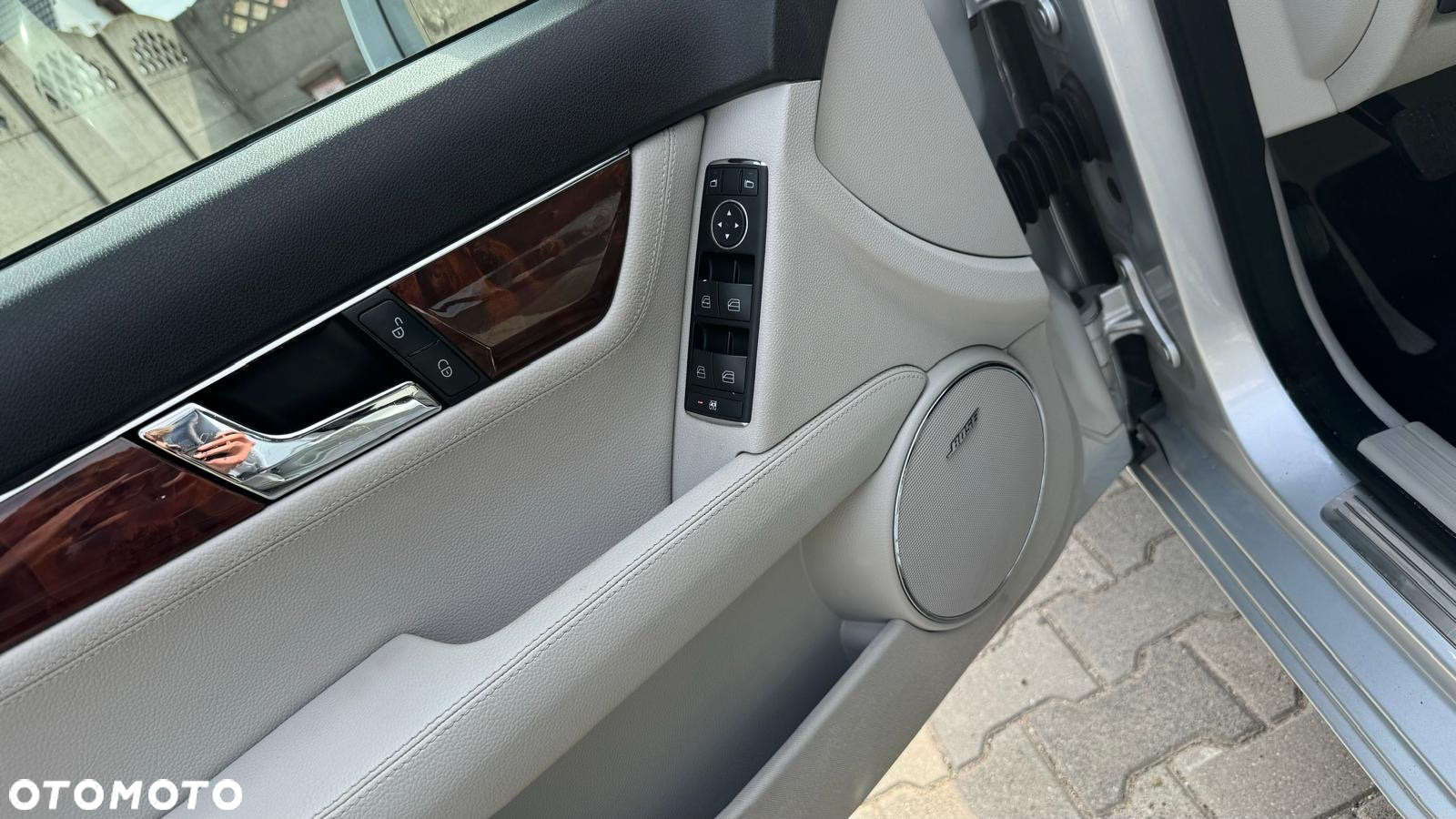 Mercedes-Benz Klasa C 180 T Kompressor BlueEFFICIENCY Avantgarde - 12