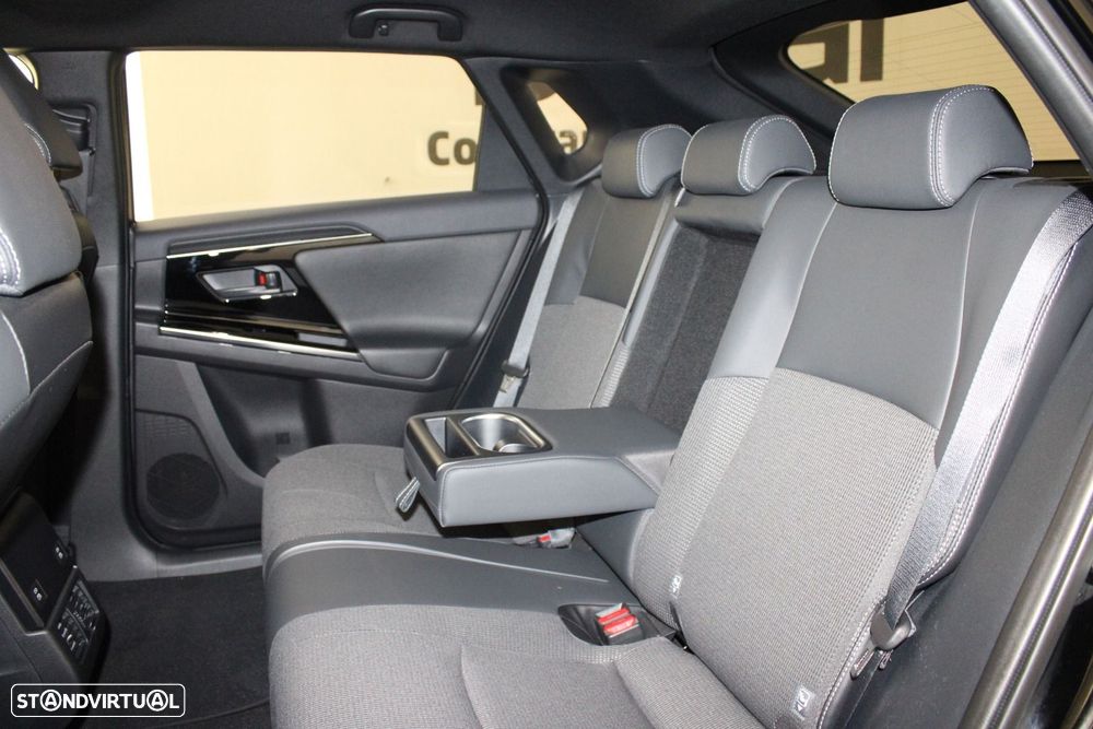 Toyota bZ4X 71,4 kWh Exclusive - 32