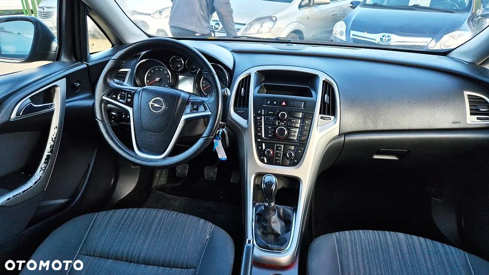 Opel Astra 1.4 Turbo Exklusiv - 34