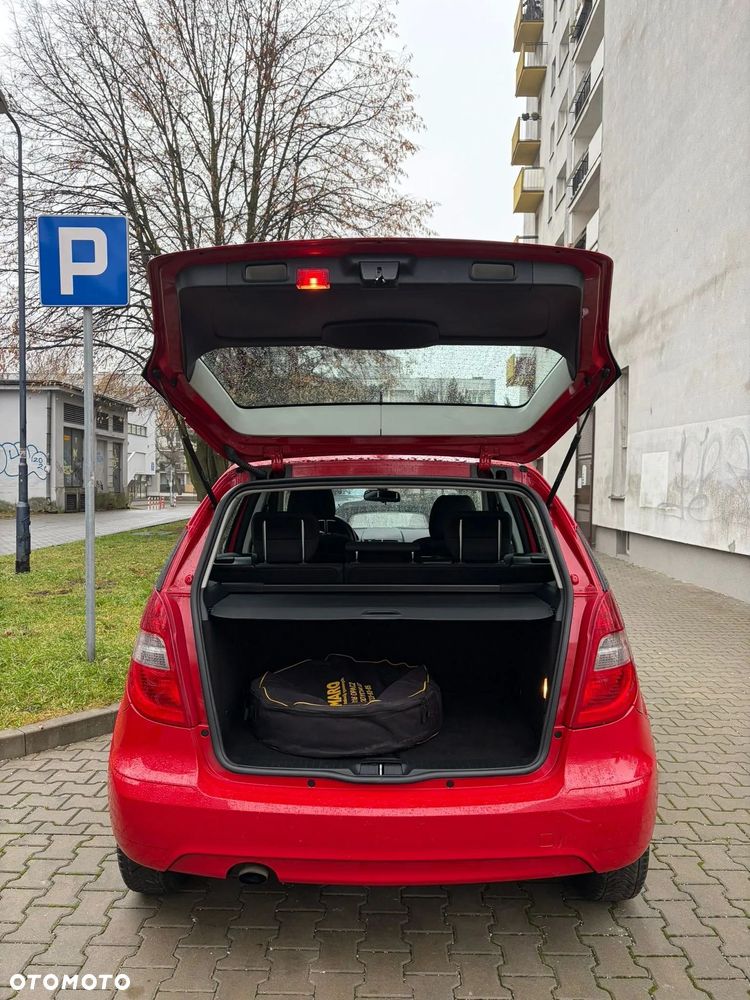 Mercedes-Benz Klasa A 160 BlueEFFICIENCY - 23