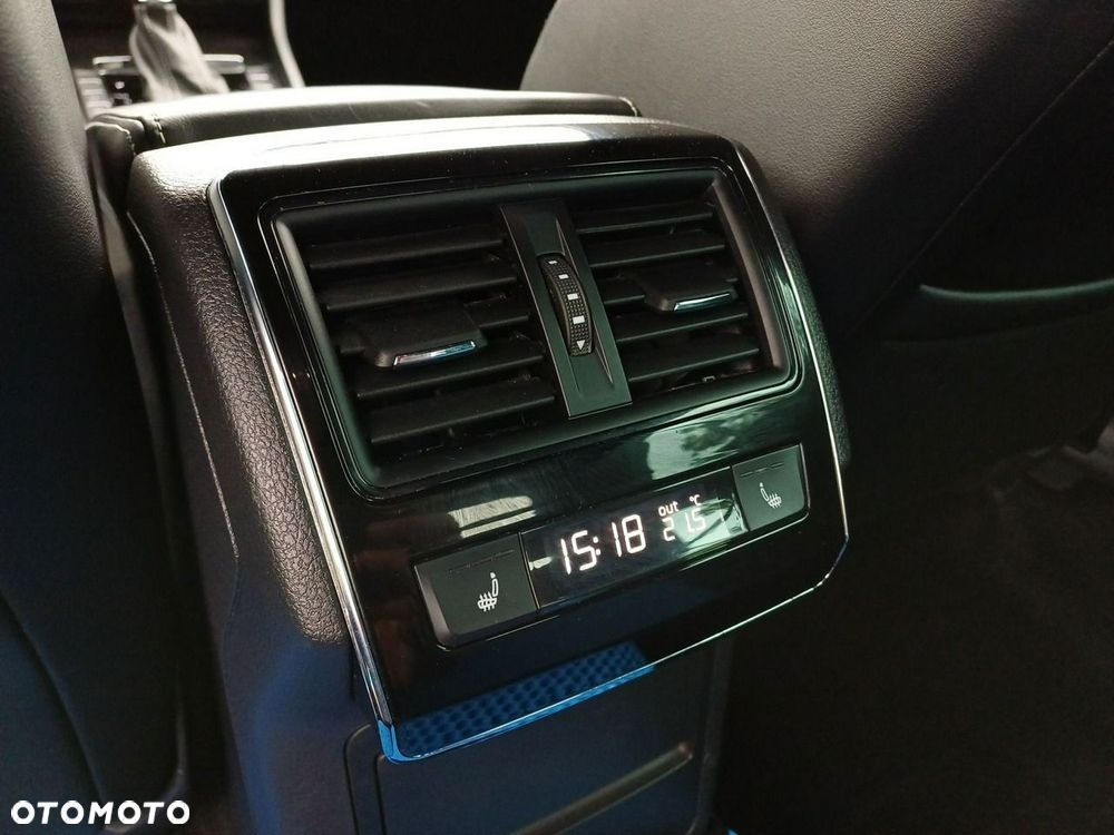 Skoda Superb 2.0 TSI 4x4 DSG Sportline - 25