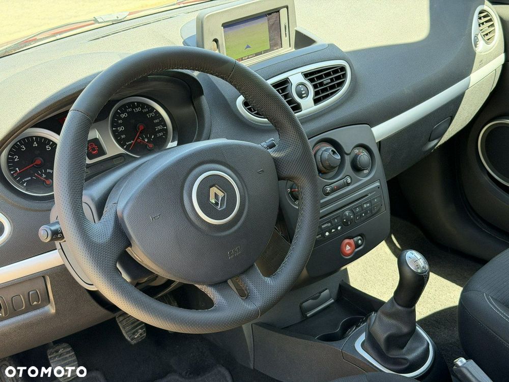 Renault Clio - 10