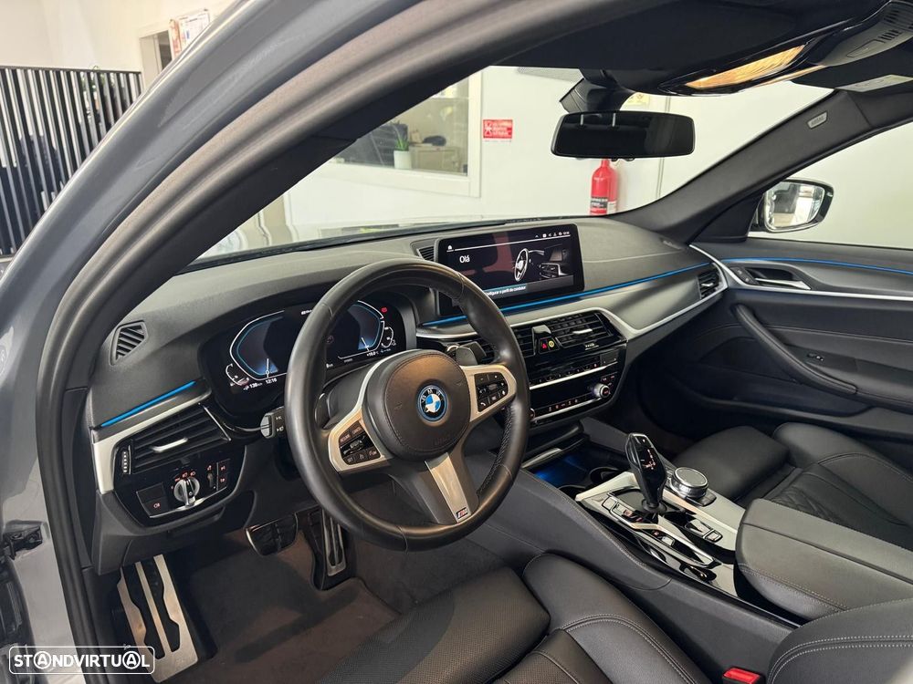 BMW 530 e Pack M - 20