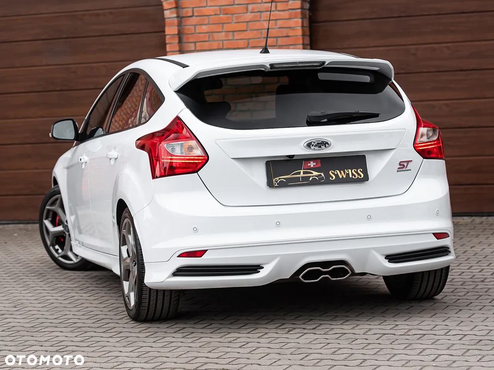 Ford Focus 2.0 EcoBoost ST - 8