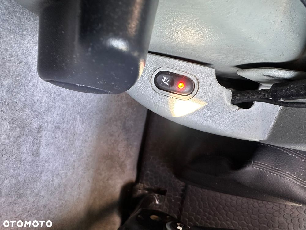 Renault Trafic LONG 2.0 diesel 114kM 2011 rok, automat, WEBASTO, HAK, OPONY JAK NOWE, BEZWYPADKOWY! - 34