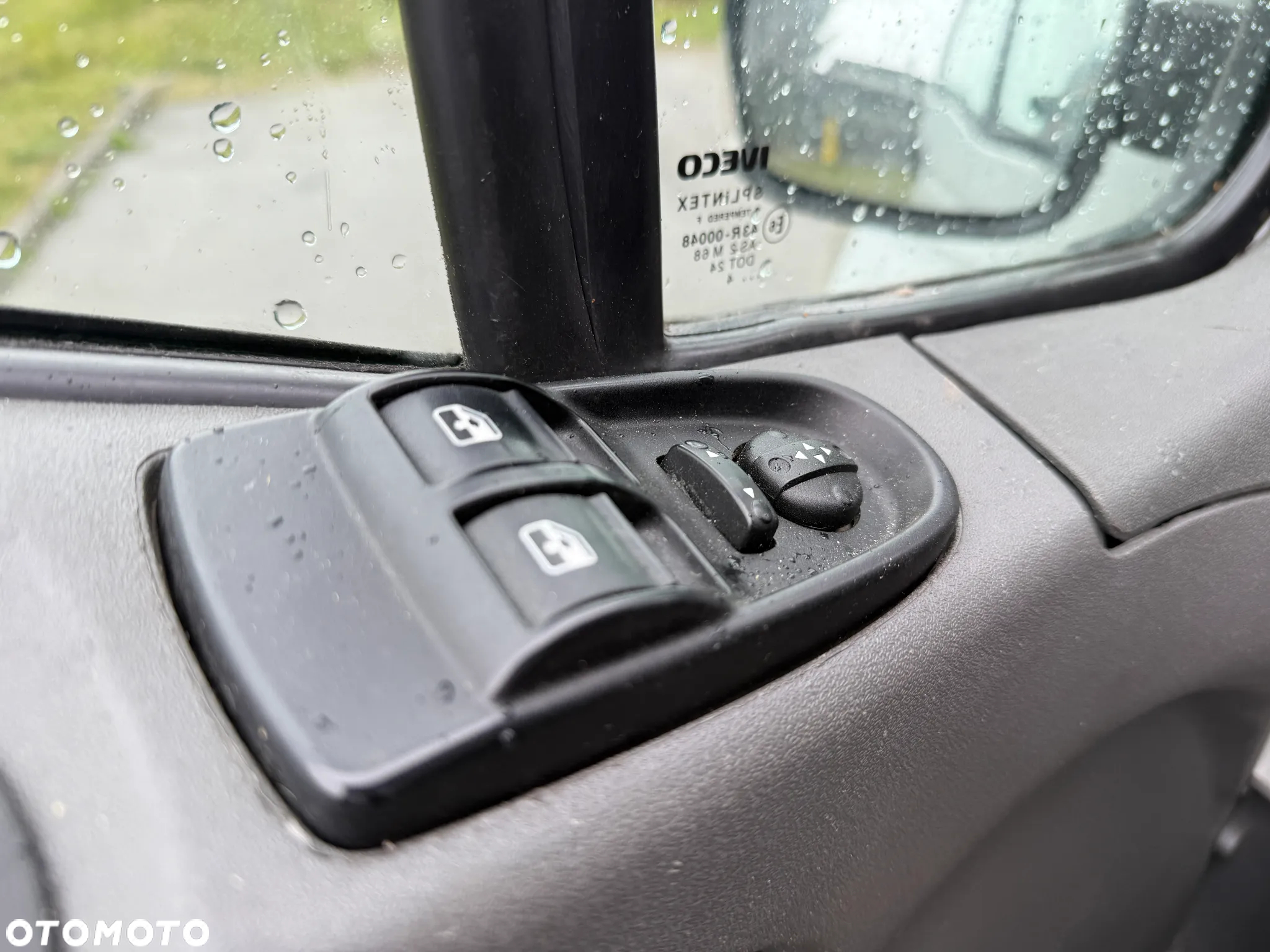 Iveco Daily 35S11 - 12