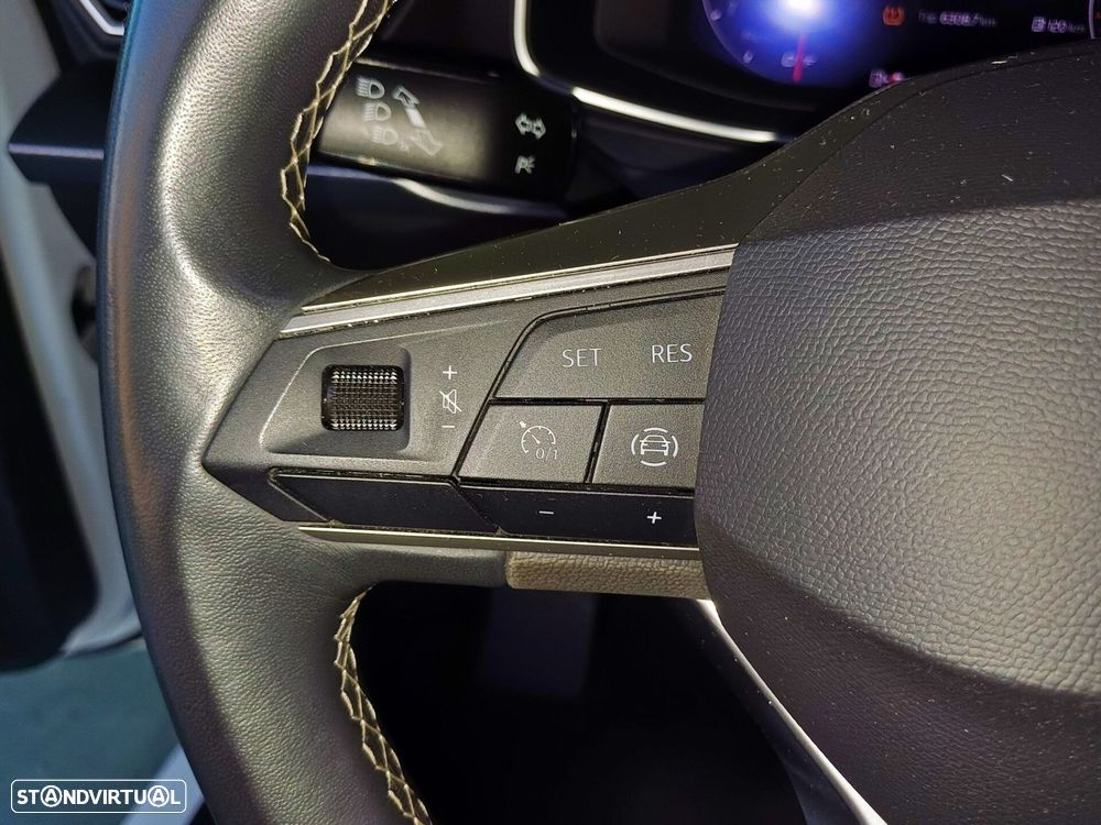 SEAT Leon 1.0 TSI Style — fotografia 9
