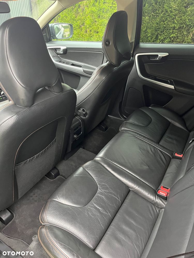 Volvo XC 60 D5 AWD Summum - 17