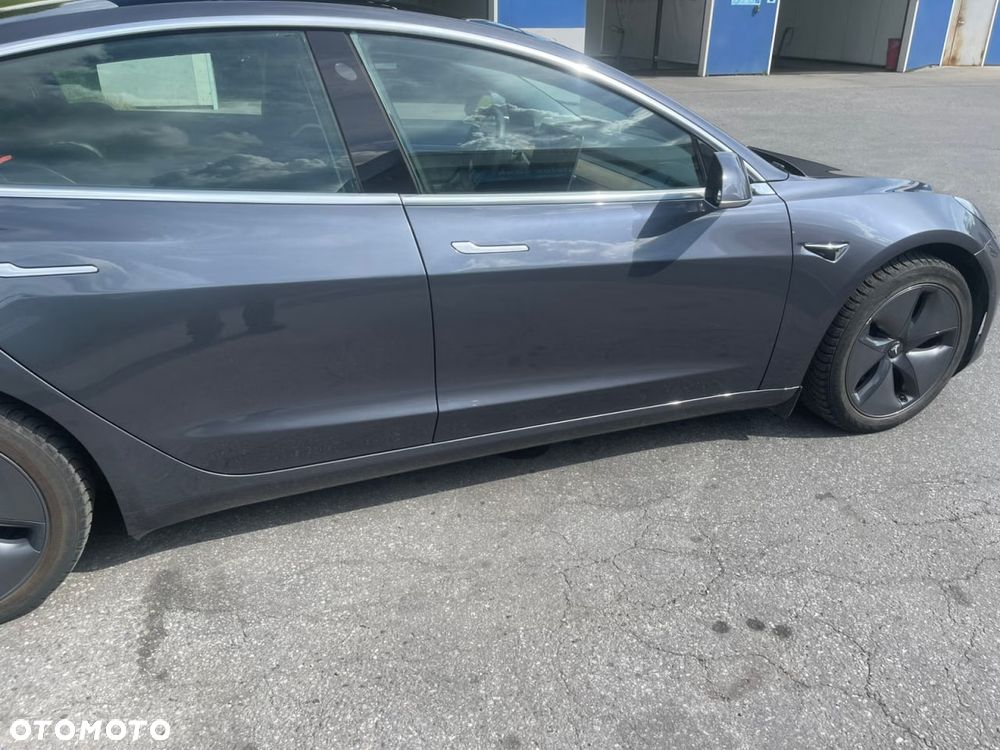 Tesla Model 3 Langstreckenbatterie Allradantrieb Dual Motor - 7