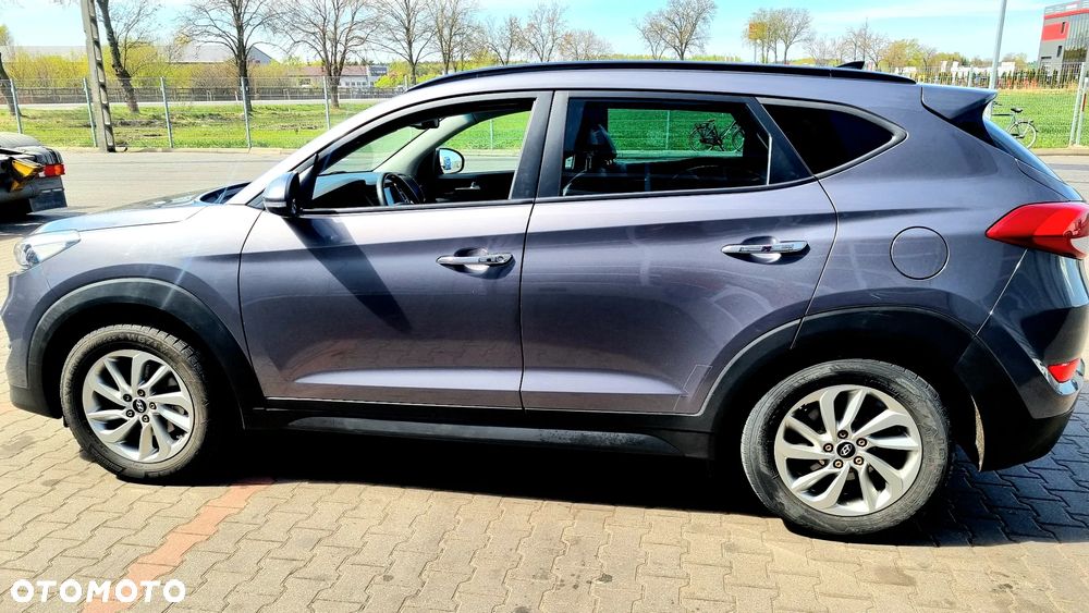 Hyundai Tucson blue 1.7 CRDi 2WD Intro Edition - 9
