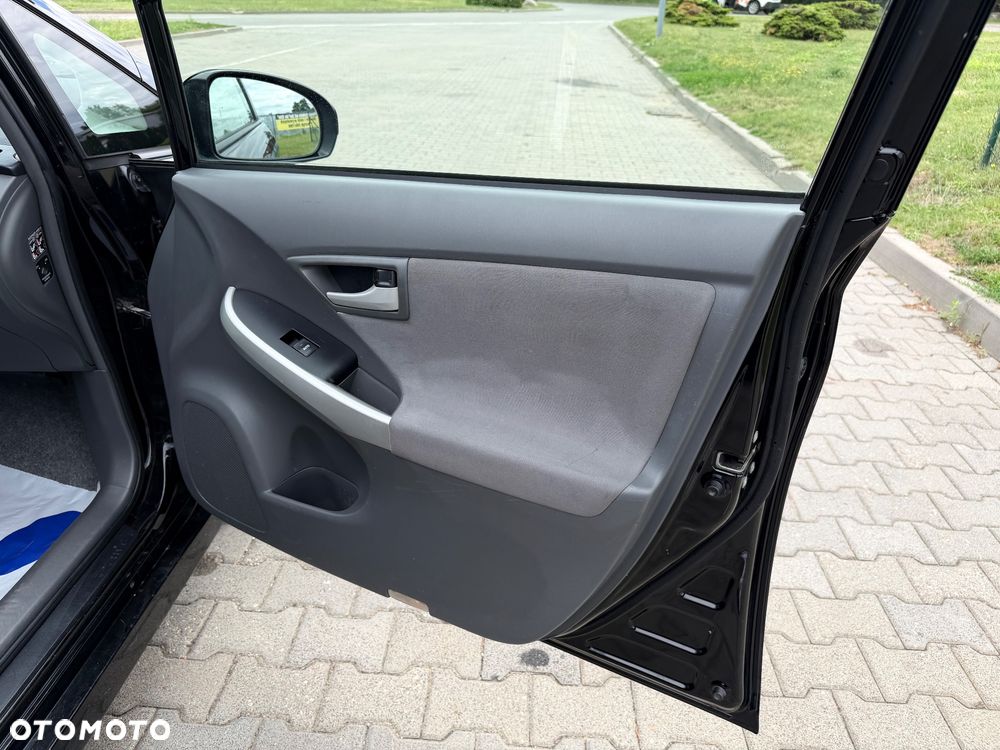 Toyota Prius - 17