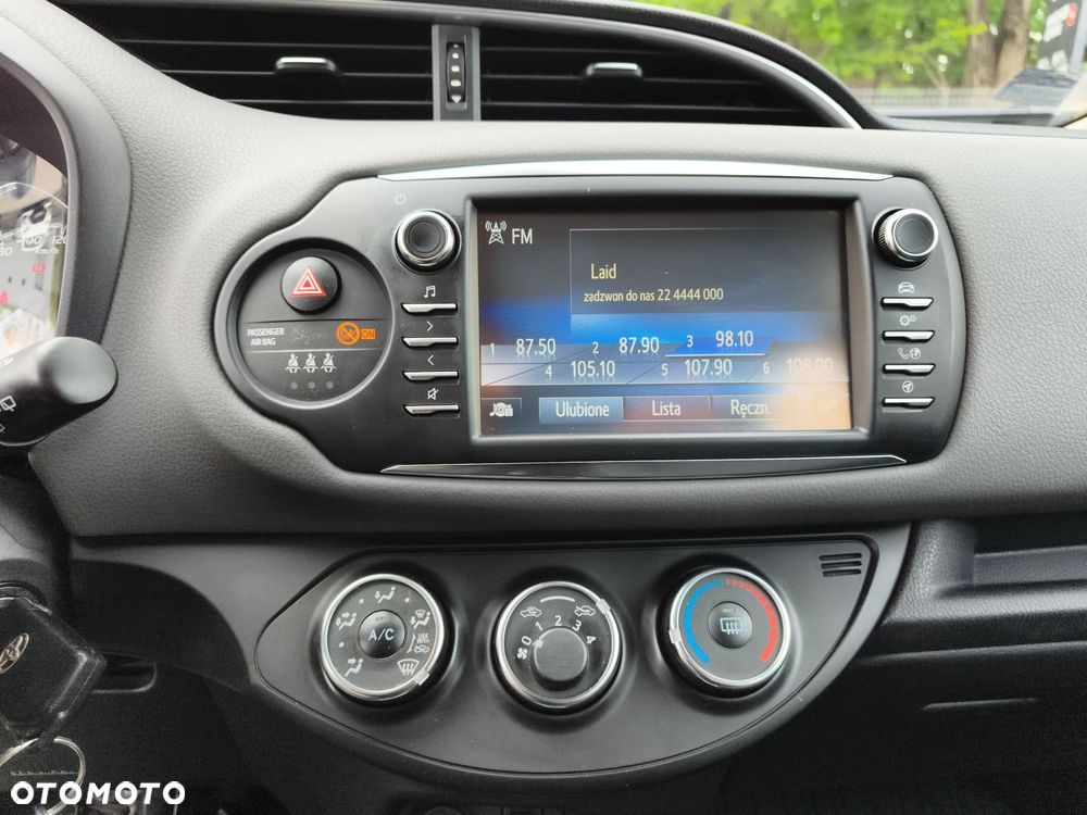 Toyota Yaris 1.5 Premium CVT - 25