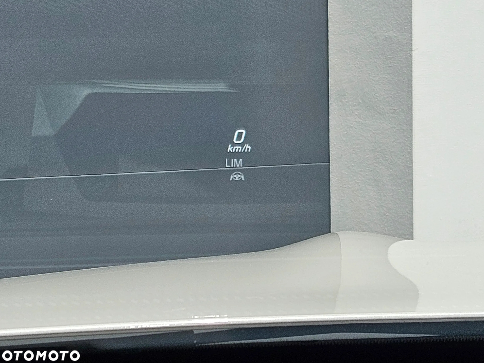 Mercedes-Benz Klasa E 220 d 4-Matic 9G-TRONIC - 21
