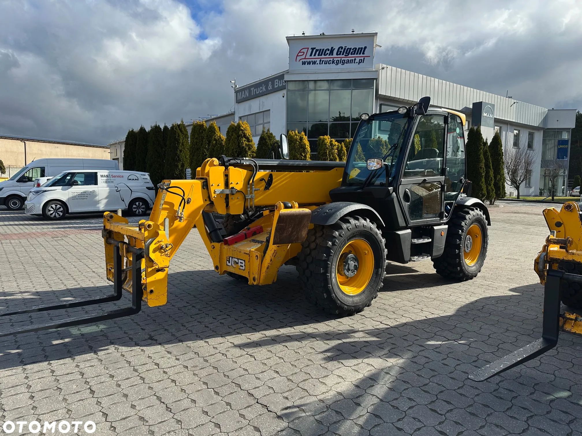 JCB 540-140 Hi Viz - 1