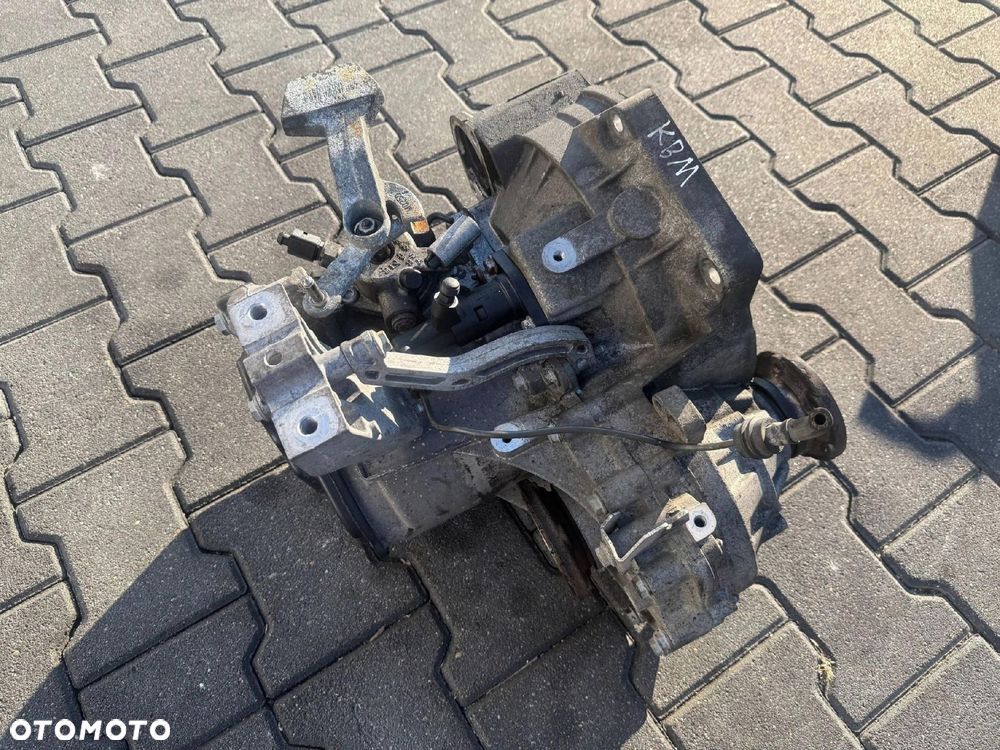 SKRZYNIA BIEGÓW 1.9 TDI KBM VW PASSAT B6 2009 - 2