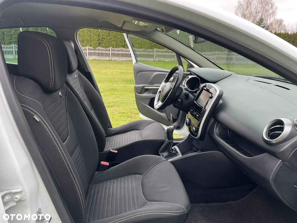 Renault Clio 1.2 16V 75 LIMITED - 23