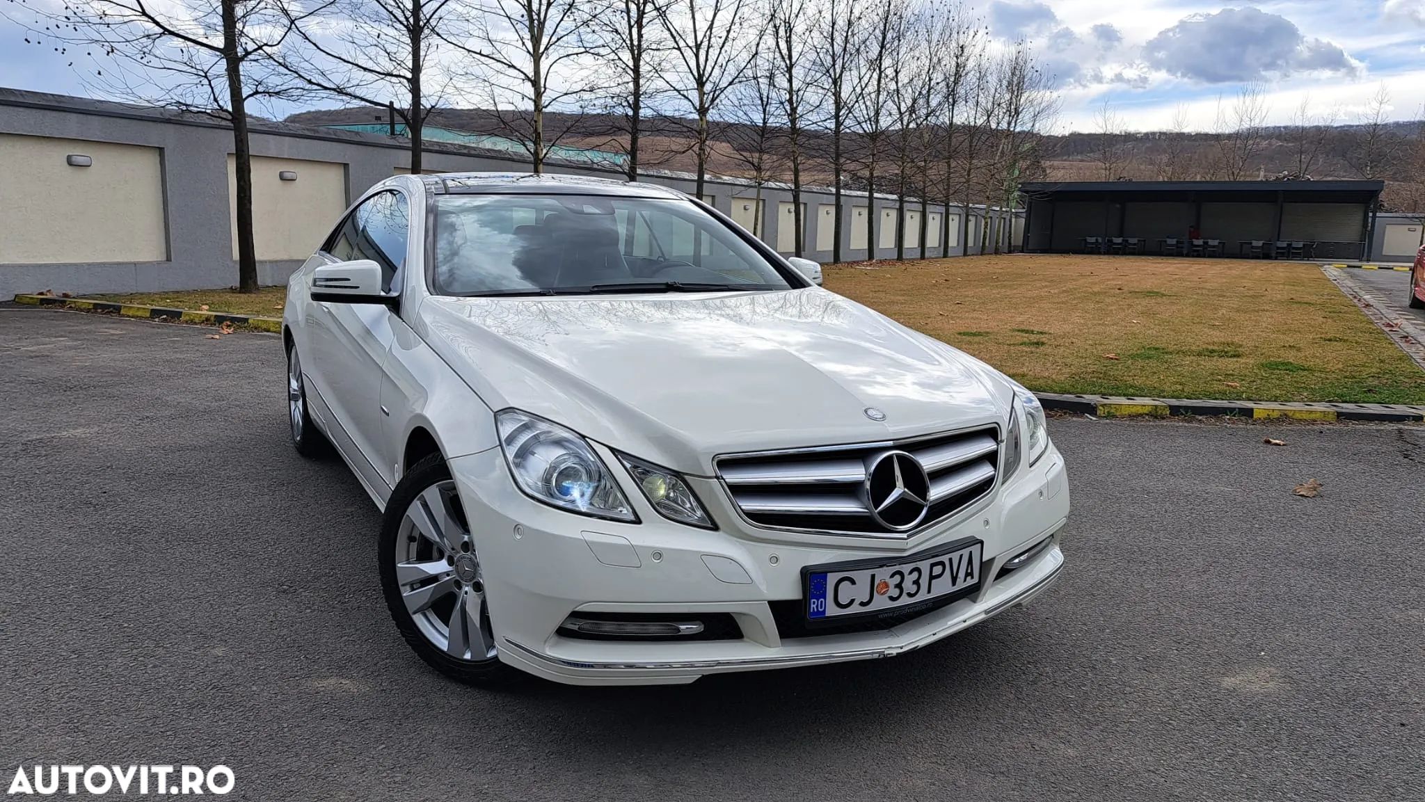 Mercedes-Benz E 200 CGI BlueEfficiency Automatik - 1