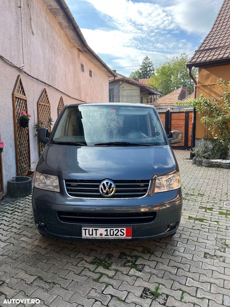 Volkswagen Multivan - 1