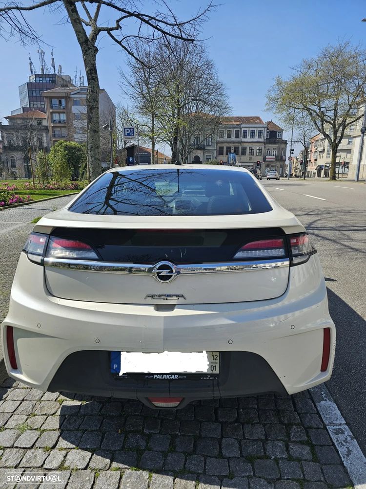 Opel Ampera - 2