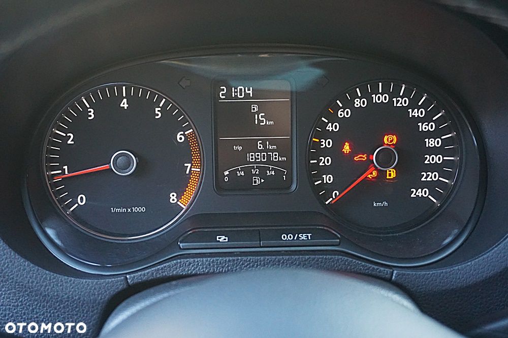 Volkswagen Polo 1.2 MATCH - 28