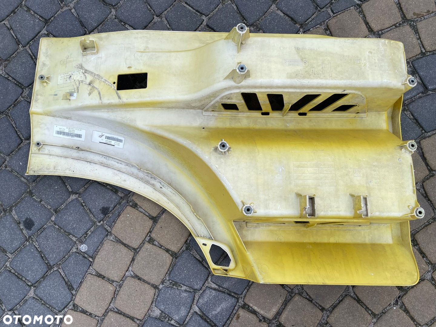 Stopień Stopnica Wnęka Mercedes Actros MP 4 A9606664103 - 4