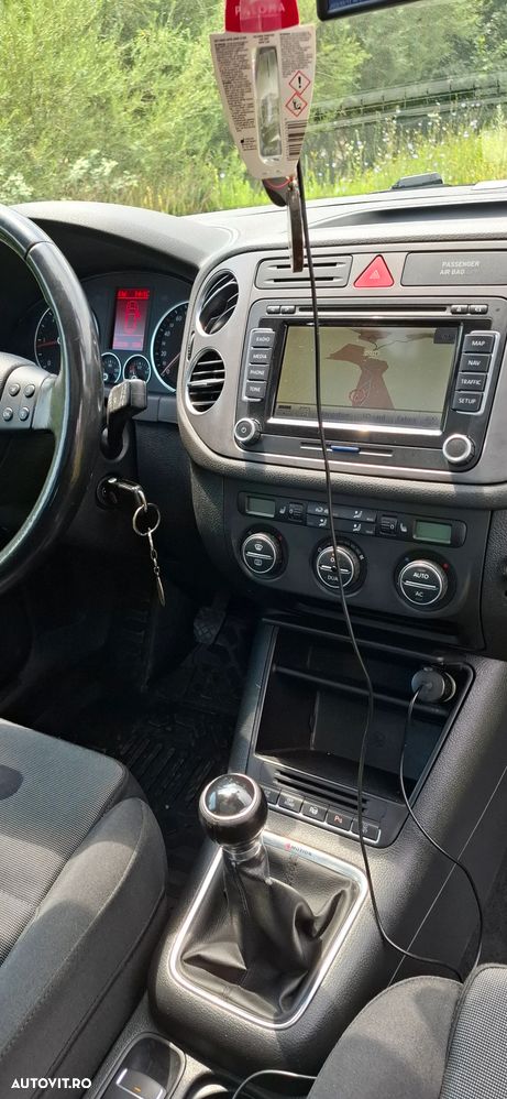 Volkswagen Tiguan 2.0 TDI DPF 4Motion Track&Field - 10