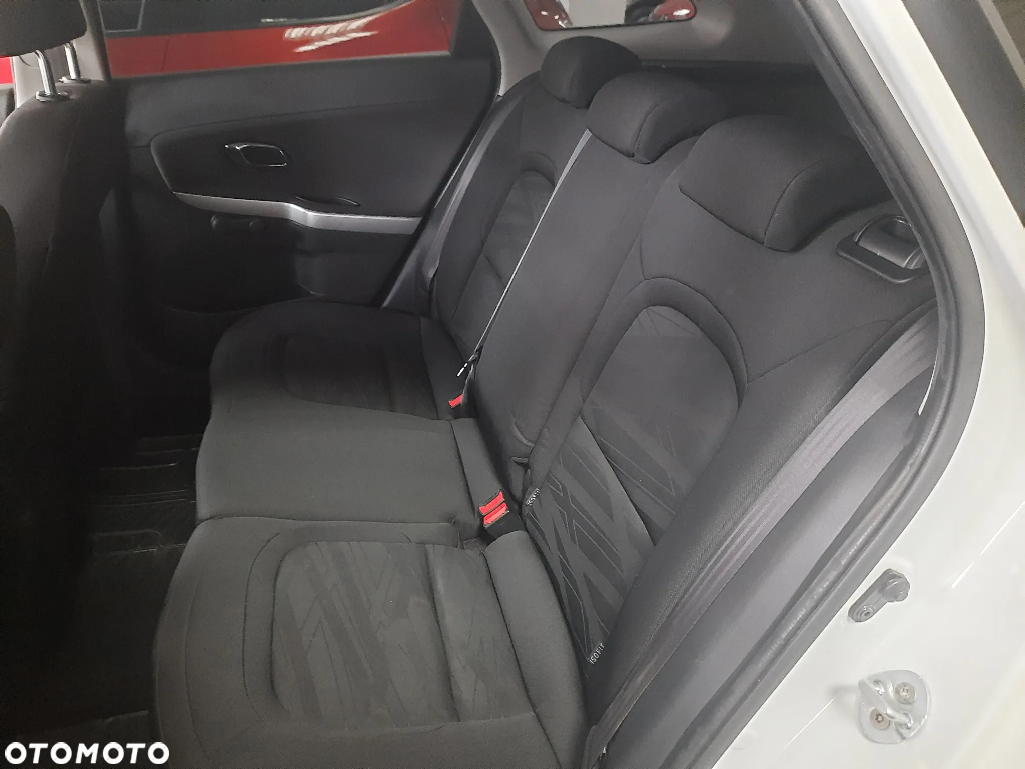 Kia Ceed - 10