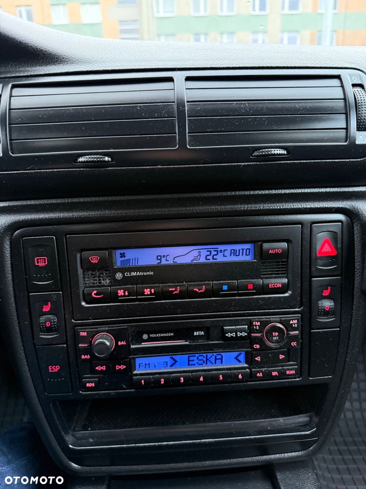 Volkswagen Passat 1.9 TDI Comfortline - 23