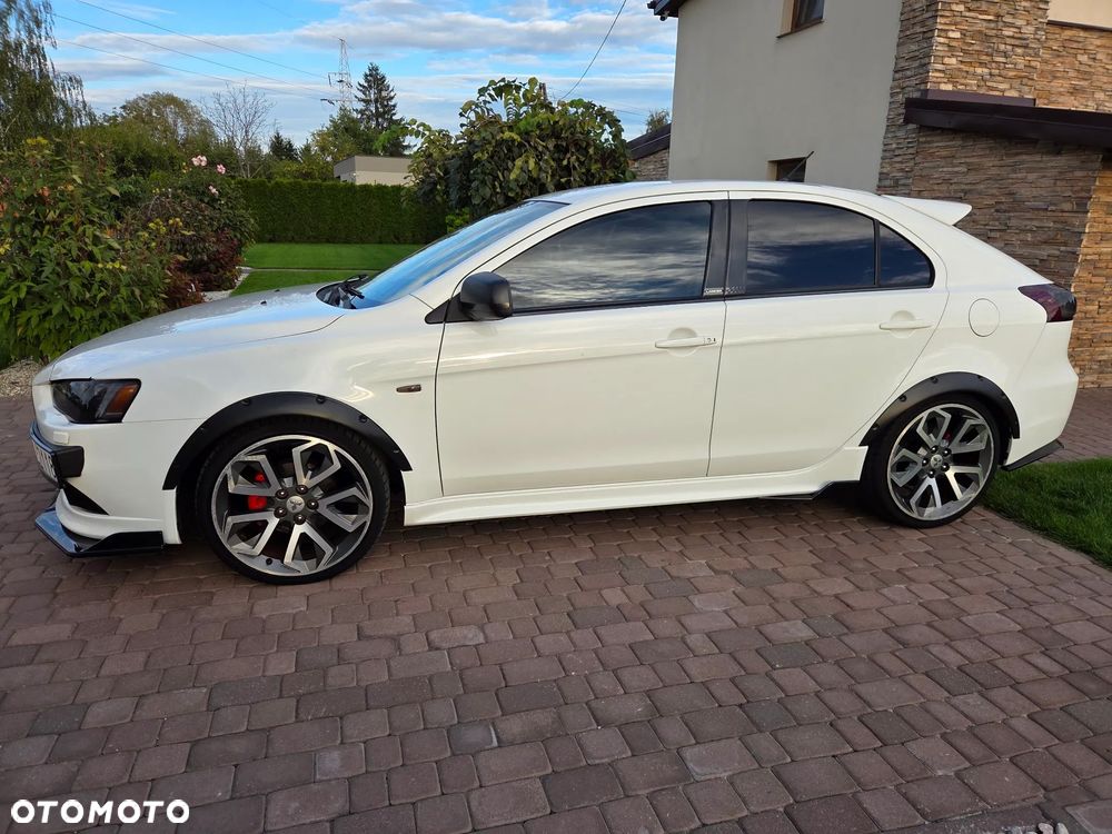 Mitsubishi Lancer 1.8 Instyle NAVI - 2